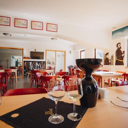 Eco Winery Lipovac Apartments 采蒂涅 外观 照片